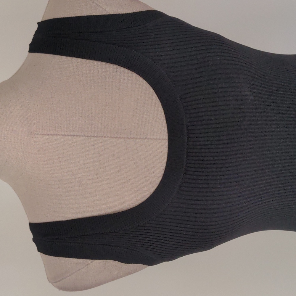 The Drop Dress - Picture 5 of 7